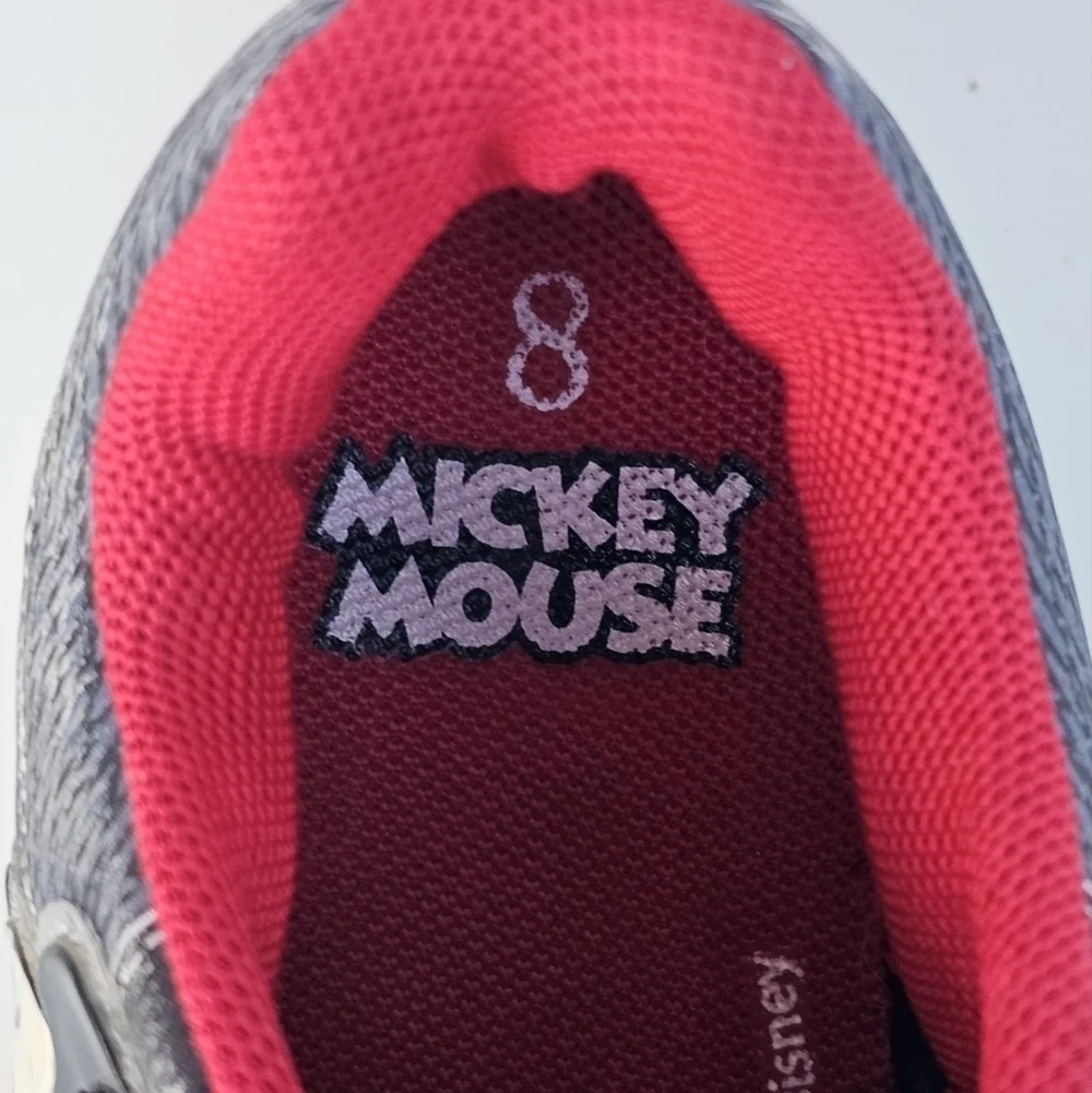 Disney junior mickey mouse Slip on Velcro. sneakers Toddler boys size 8.
